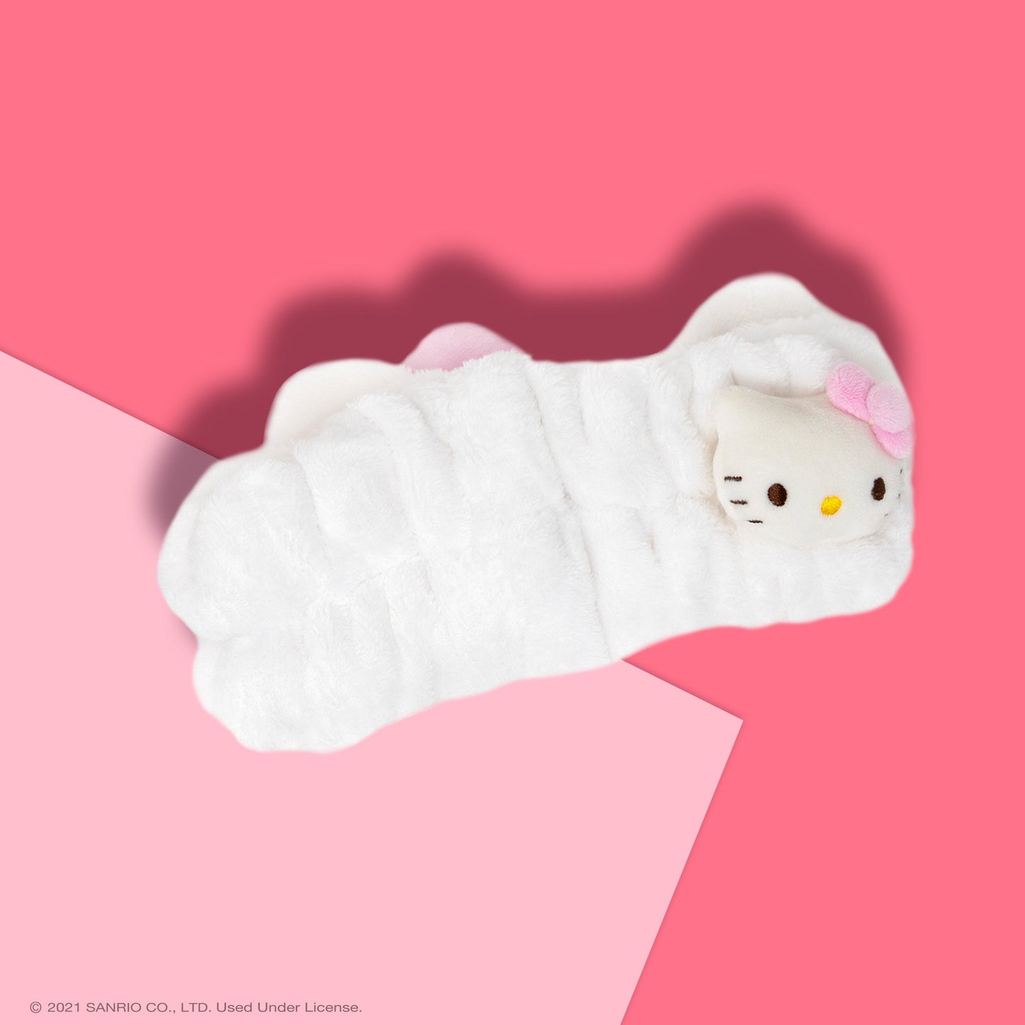 Plush Spa Headband with Hello Kitty's Signature Bow (Pink) | Cruelty-Free & Vegan Headbands The Crème Shop x Sanrio